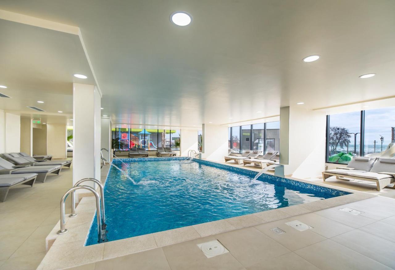 Glamour Red Apartment 22 In Spa Pool Resort 马马亚 外观 照片