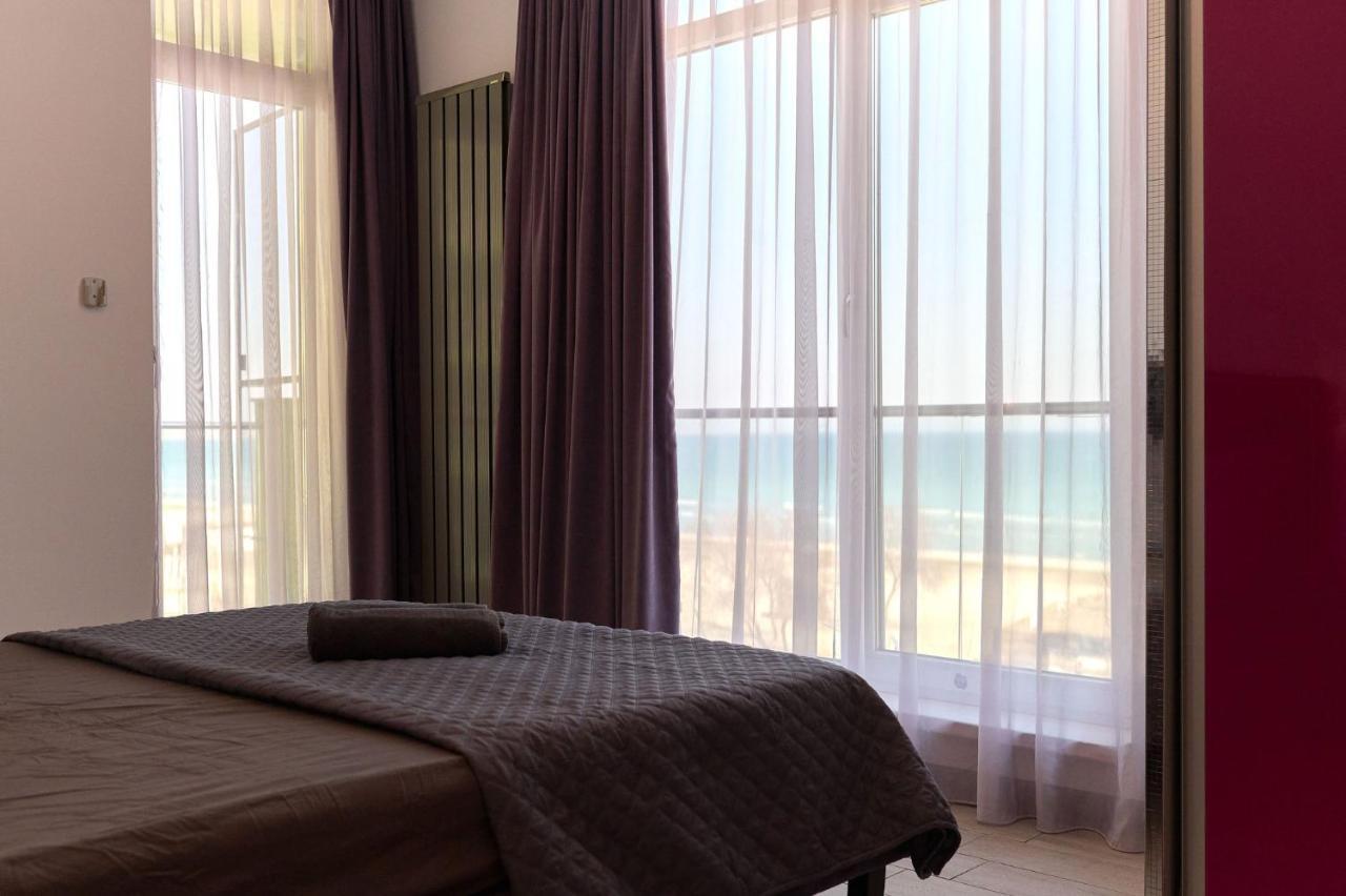 Glamour Red Apartment 22 In Spa Pool Resort 马马亚 外观 照片