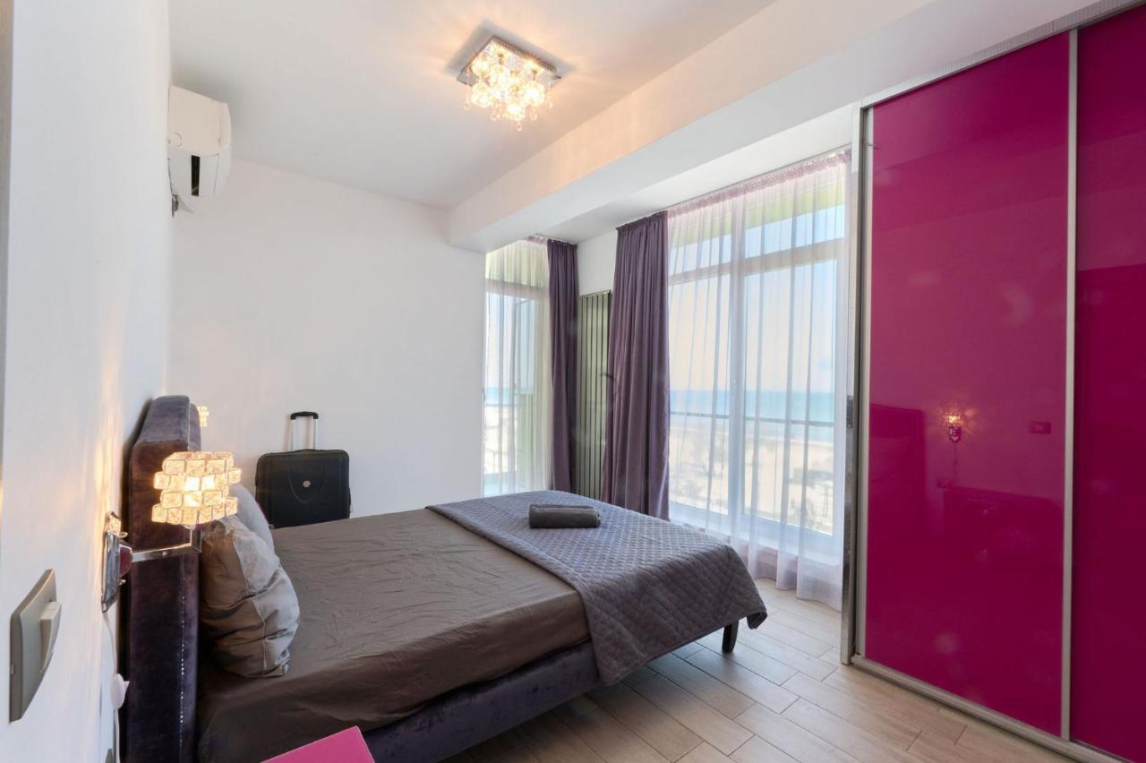 Glamour Red Apartment 22 In Spa Pool Resort 马马亚 外观 照片