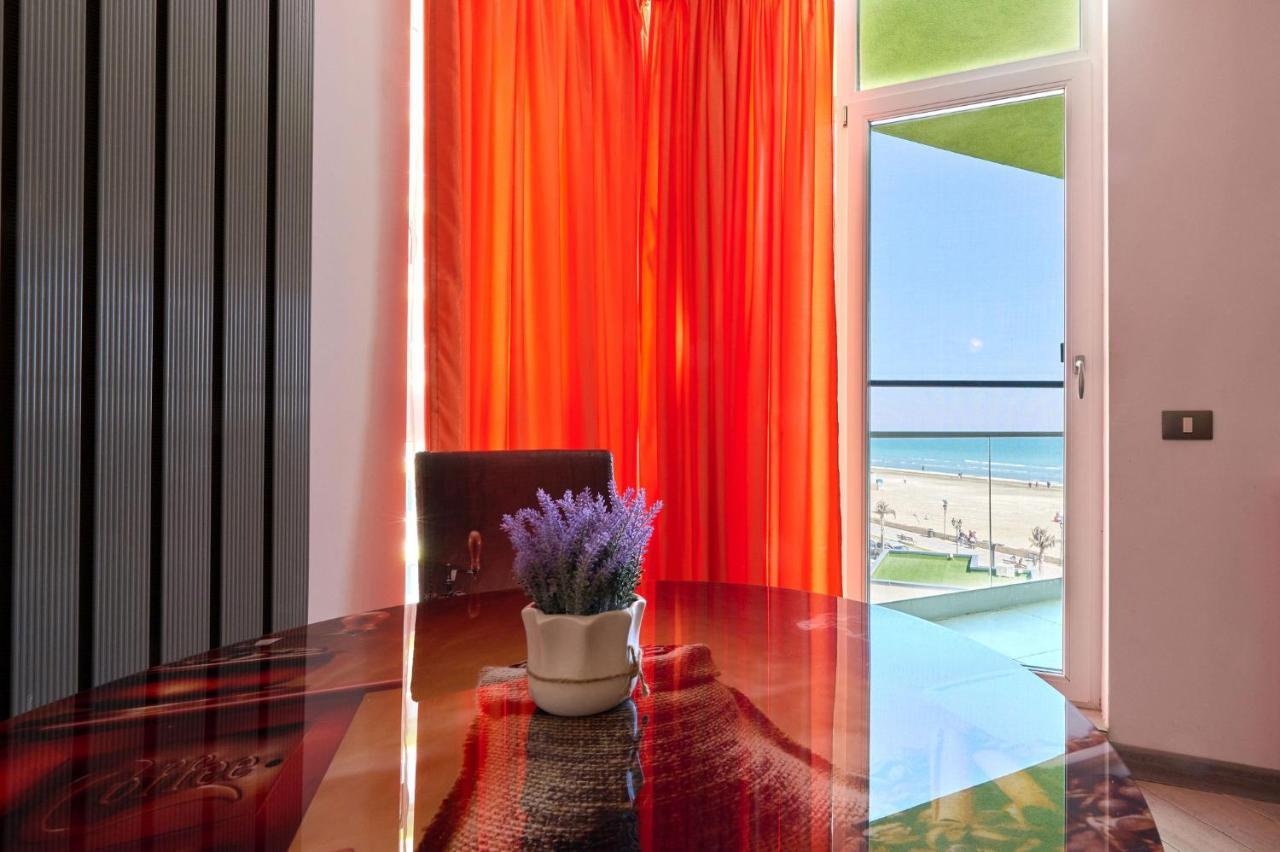 Glamour Red Apartment 22 In Spa Pool Resort 马马亚 外观 照片
