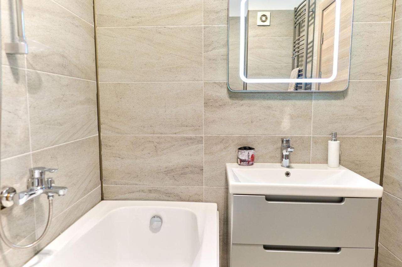 Glamour Red Apartment 22 In Spa Pool Resort 马马亚 外观 照片